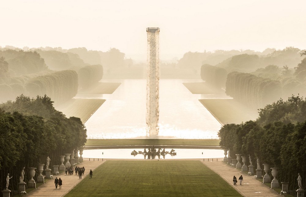 Waterfall, la cascada de Olafur Eliasson en el Palacio de Versalles