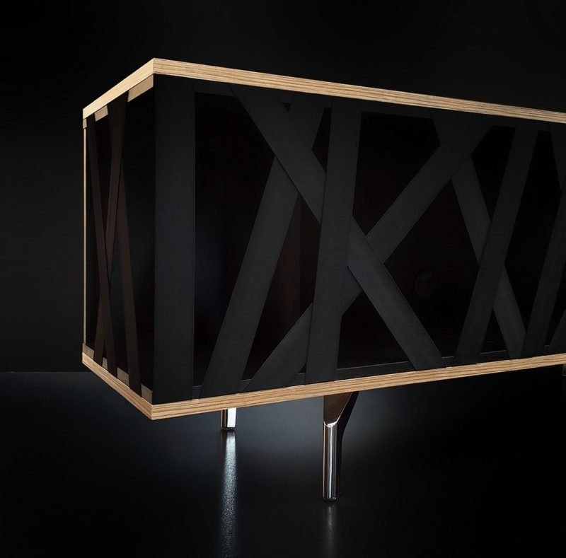 Caos, el gabinete de puerta elástica de Alessandro Criscito