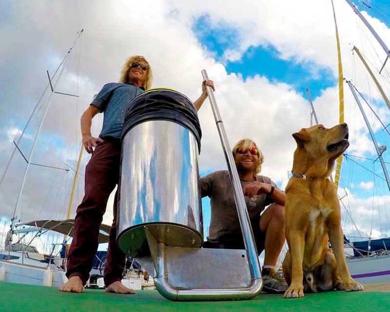 Seabin, de Pete Ceglinski Andrew Turton. Limpiar los océanos desde las costas