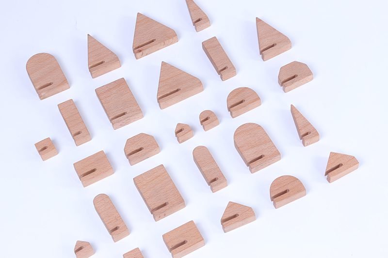 Roder, las piezas de manera que convierten objetos cotidianos en juguetes