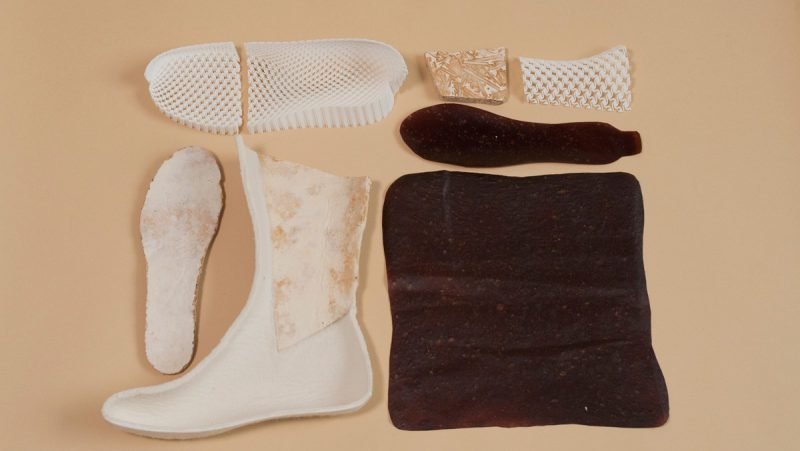 Las botas hechas de hongos de Liz Ciokajlo y Maurizio Montalti. Los nuevos materiales y el futuro de dos planetas