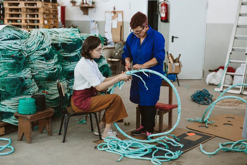 Premios Medallas ADI 2020: Entre redes, de Amalia Puga Cividanes