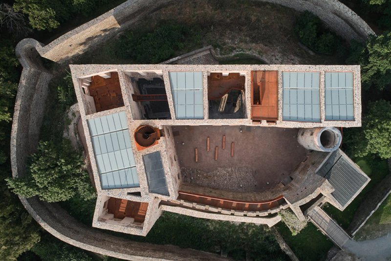 Atelier-r interviene el castillo Helfštýn. © BoysPlayNice