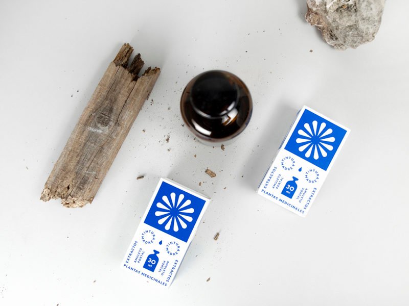 Terapéutico e ilustrado, el packaging de Un Barco para Portal Amuleto