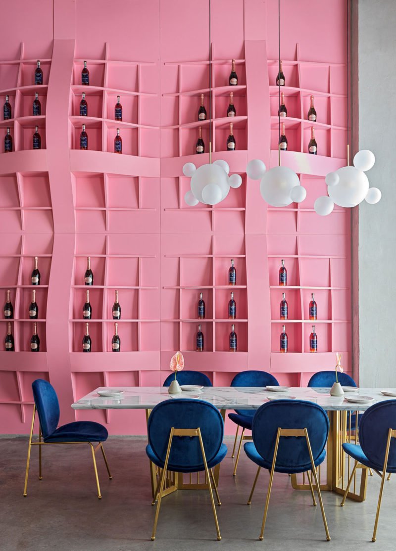 Lenz da vida a un restaurante francés en el corazon de Kazajistán