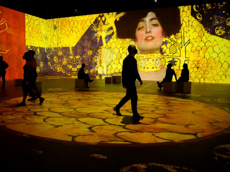 Klimt: una experiencia inmersiva en el Centro de Artes Digitales IDEAL