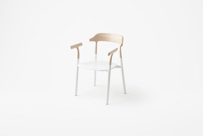 Twig, la silla incompleta de Nendo. Minimalismo nipón © Akihiro Yoshida 