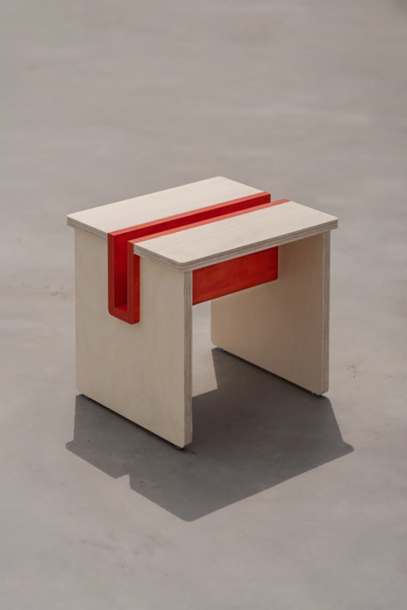 United es el taburete mínimo y multiuso de Ryte