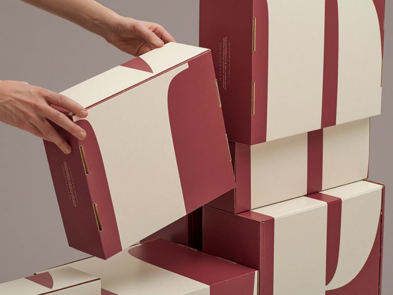 Las cajas de cartón para embalar de Jens Nilsson © Bild Gates