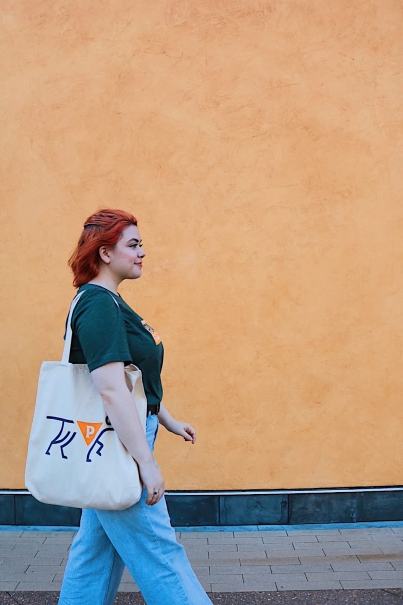 Peach, identidad y packaging de Pentagram. © Nick Cabrera / Emma Roberts