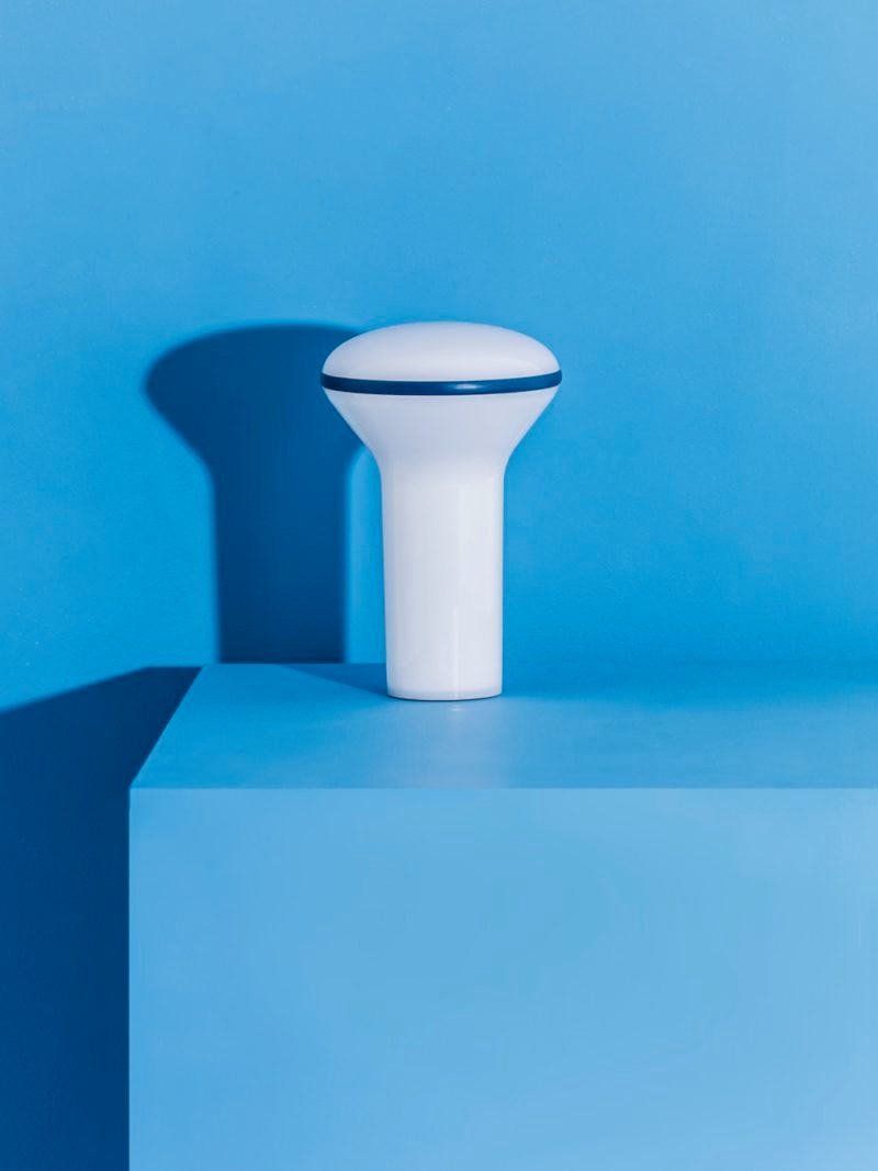 Andreu Carulla reinterpreta Buddy para Faro Barcelona. © Ricard Badia