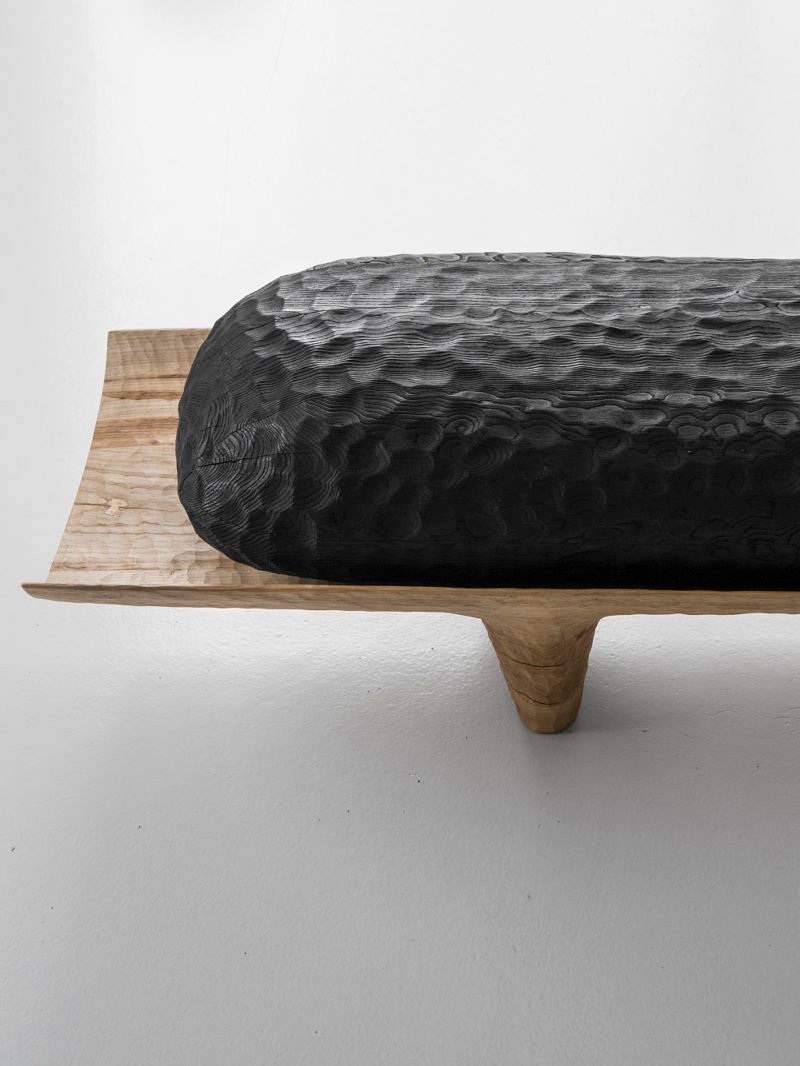 À La Dérive, la banqueta escultural de Ferréol Babin