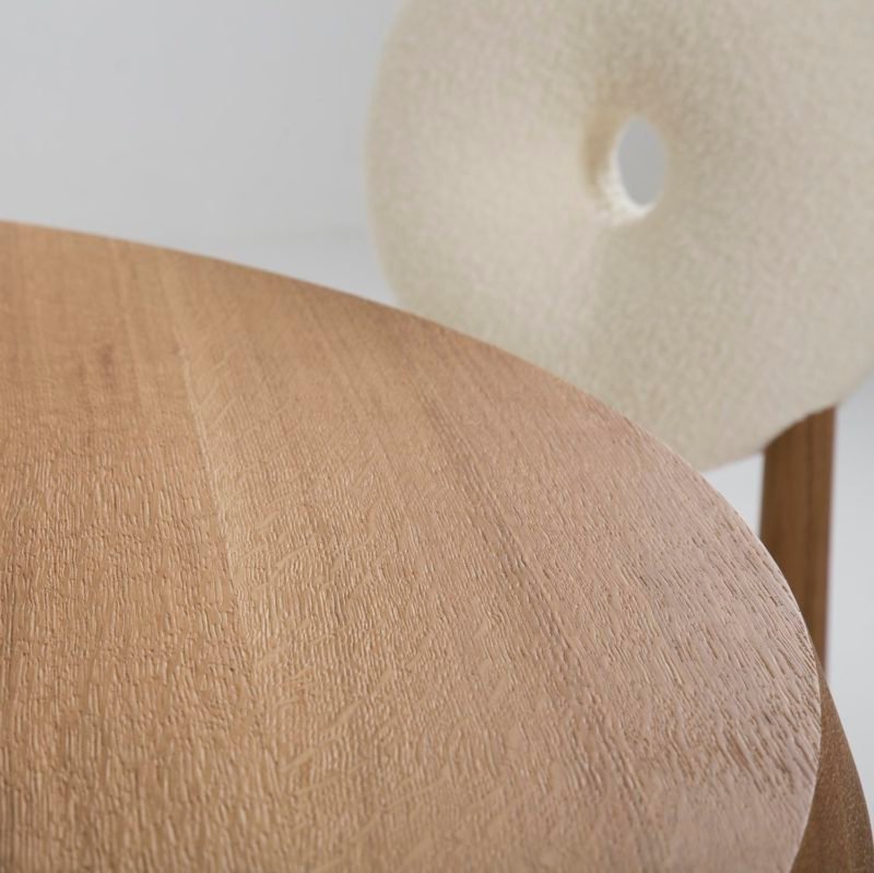 Baba, la colección de mobiliario toroidal de Emmanuelle Simon