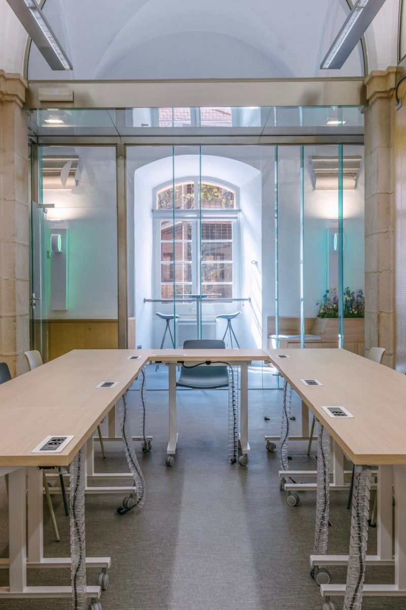 118 Studio convierte un antiguo convento en un centro de orientación juvenil