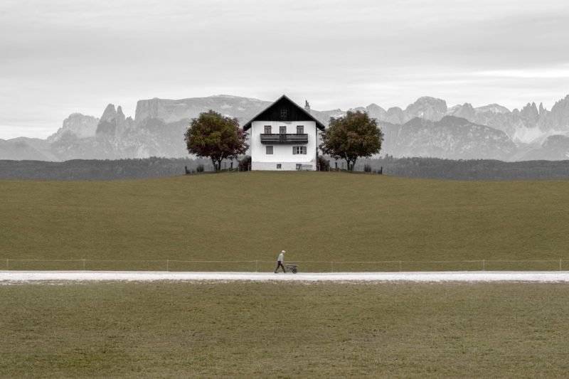 Perspe, la arquitectura reflejada de Gustav Millet