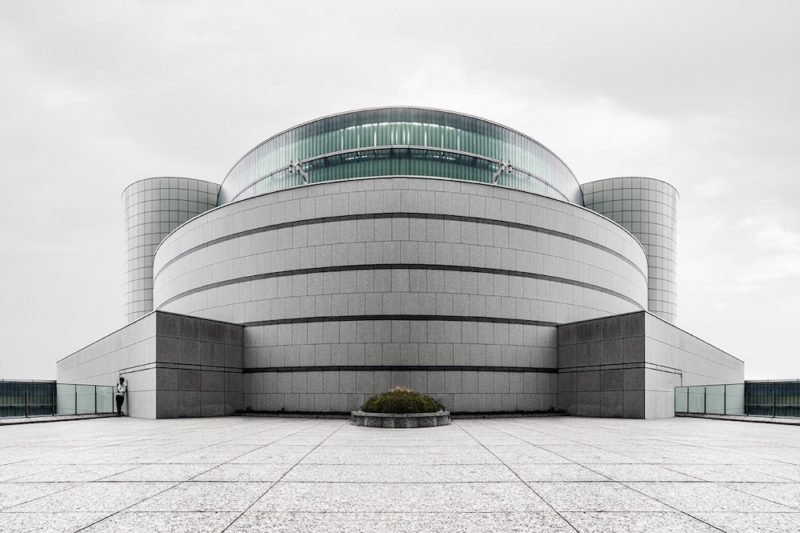 Perspe, la arquitectura reflejada de Gustav Millet