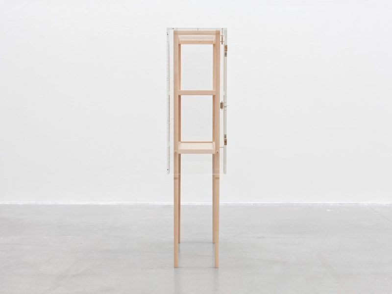 Frank, el armario transparente de Karl-Johan Hjerling y Karin Wallenbeck