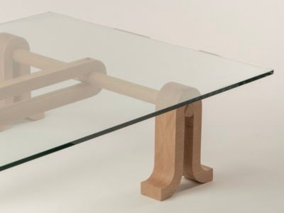 Loop, la escultural mesa de centro de Nicholas Bijan Pourfard