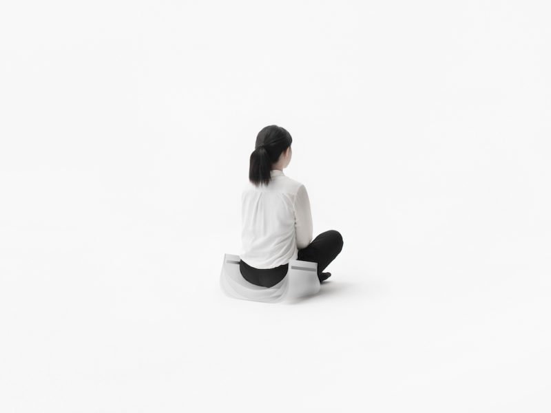 Bouncy Layers, la colección de mobiliario "avant-garde" de Nendo. © Hiroshi Iwasaki