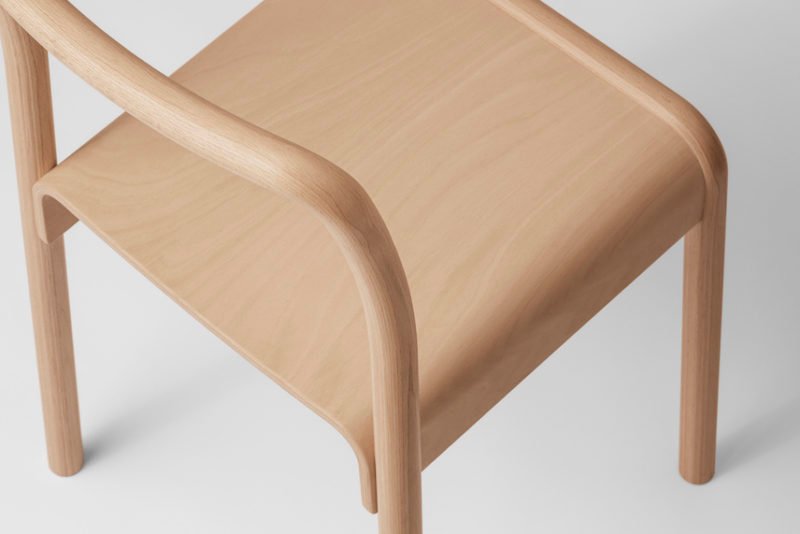 Tool: ligera, apilable,... impecable. La silla de Rasmus Palmgren para Takt