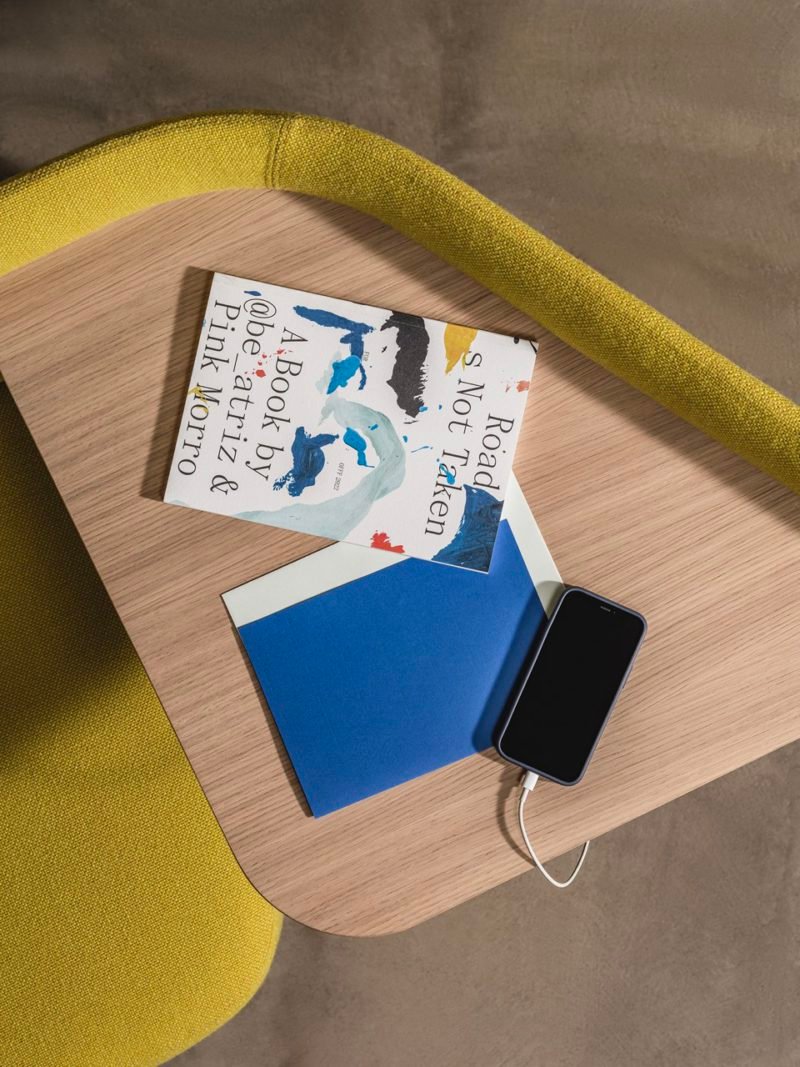 En clave oficina Andreu World por Alfredo Haberli