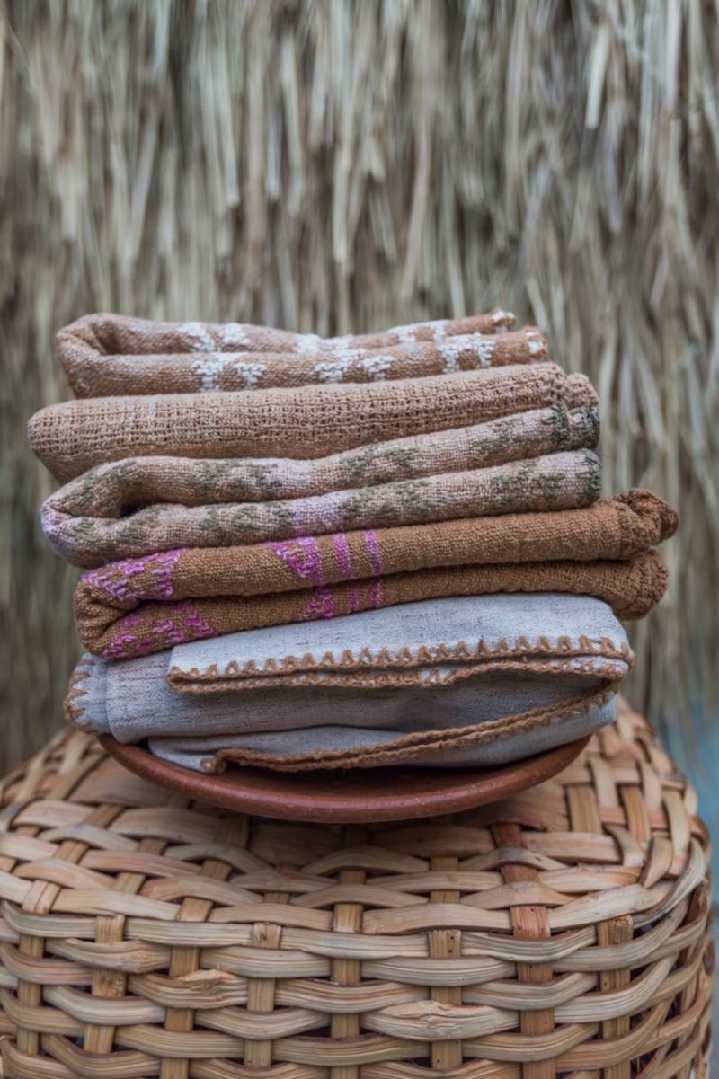 Magia oaxaqueña de la mano de Abisai Navarro. El lujo de vestir artesanal y ancestral
