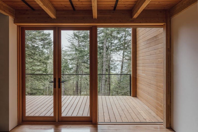 System 02, el refugio prefabricado definitivo. Un proyecto de The Backcountry Hut Company © Russell Dalby