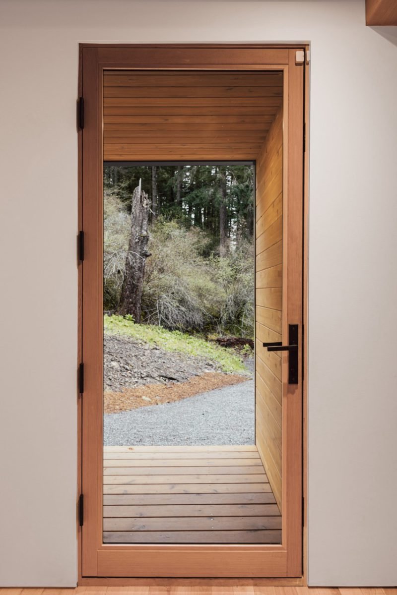 System 02, el refugio prefabricado definitivo. Un proyecto de The Backcountry Hut Company © Russell Dalby