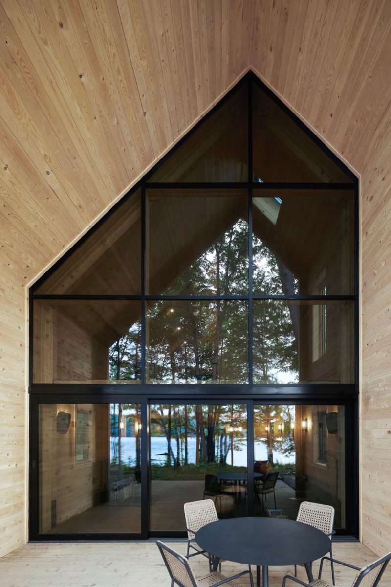 System 02, el refugio prefabricado definitivo. Un proyecto de The Backcountry Hut Company © Russell Dalby