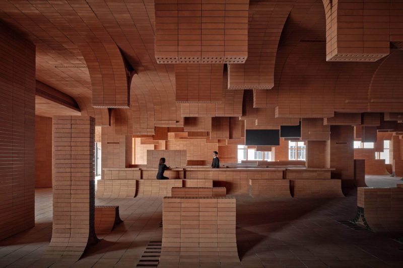 One Plus Partnership, el mar y un homenaje arquitectónico a lo Escher