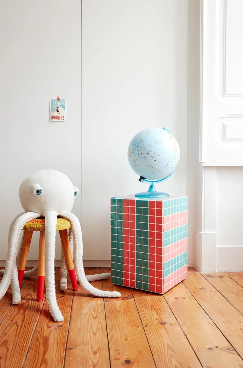 StudioBom y una colección de mobiliario "muy visual"