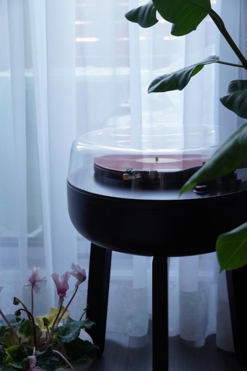 turntable-el-tocadiscos-guion-mesa-auxiliar-de-amuni