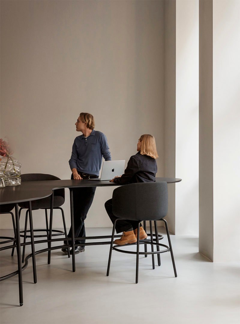 Form Us With Love: mesas de trabajo a otro nivel