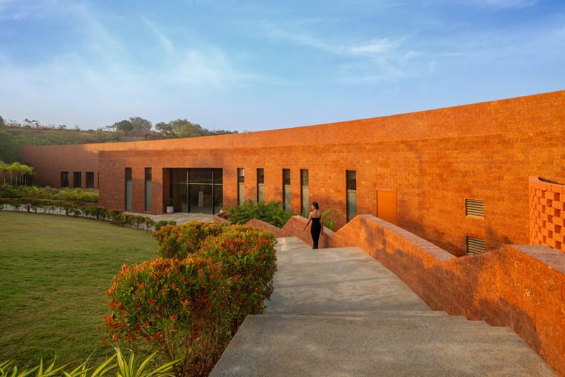 Crest Nine: comunidad y paisaje en India
